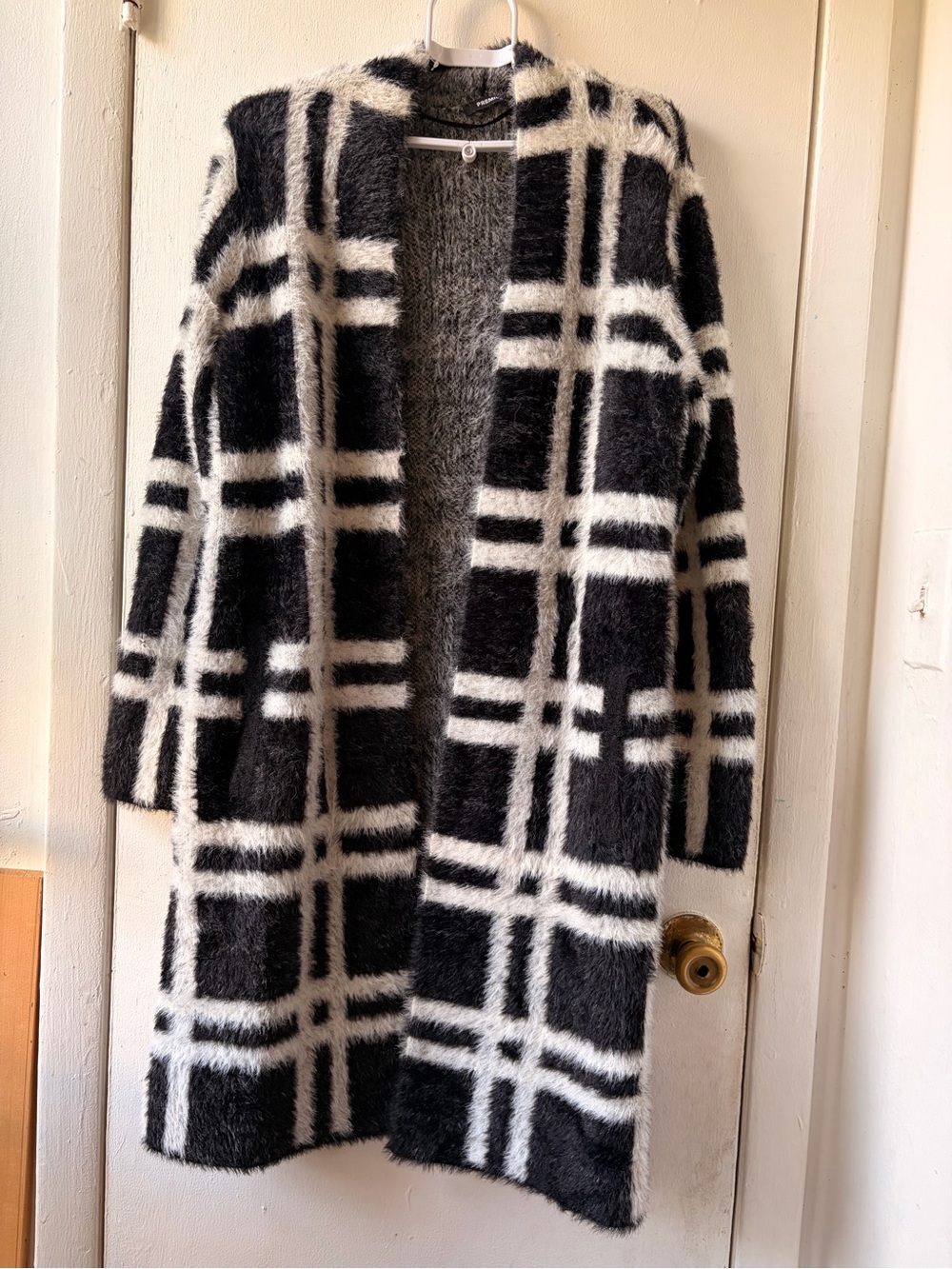 Black & White Plaid Open-Front Women's cardigan size S